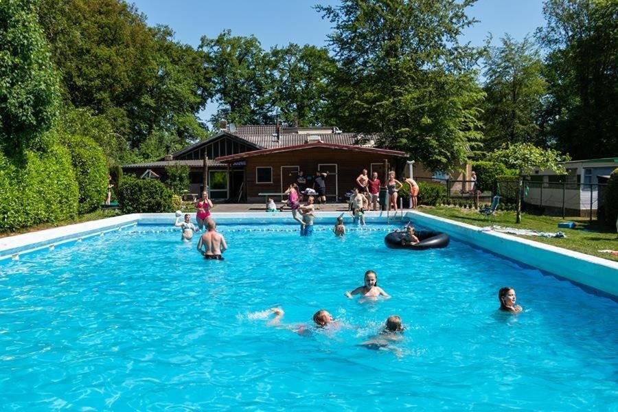 Chalet De Huismus Rijs Екстер'єр фото